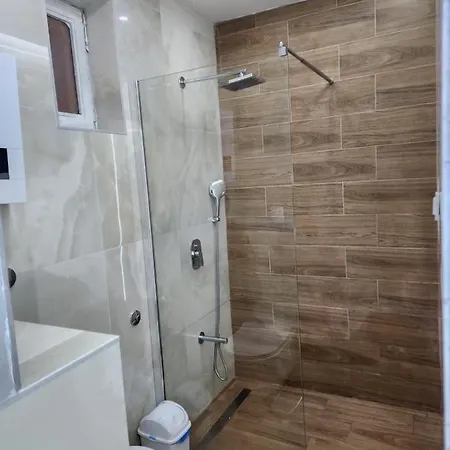 Apartment El *
