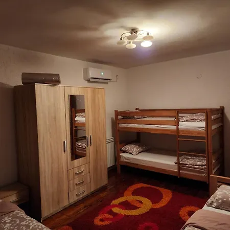 El Apartment