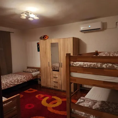 El Apartment *