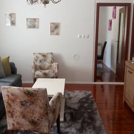 Apartment El *